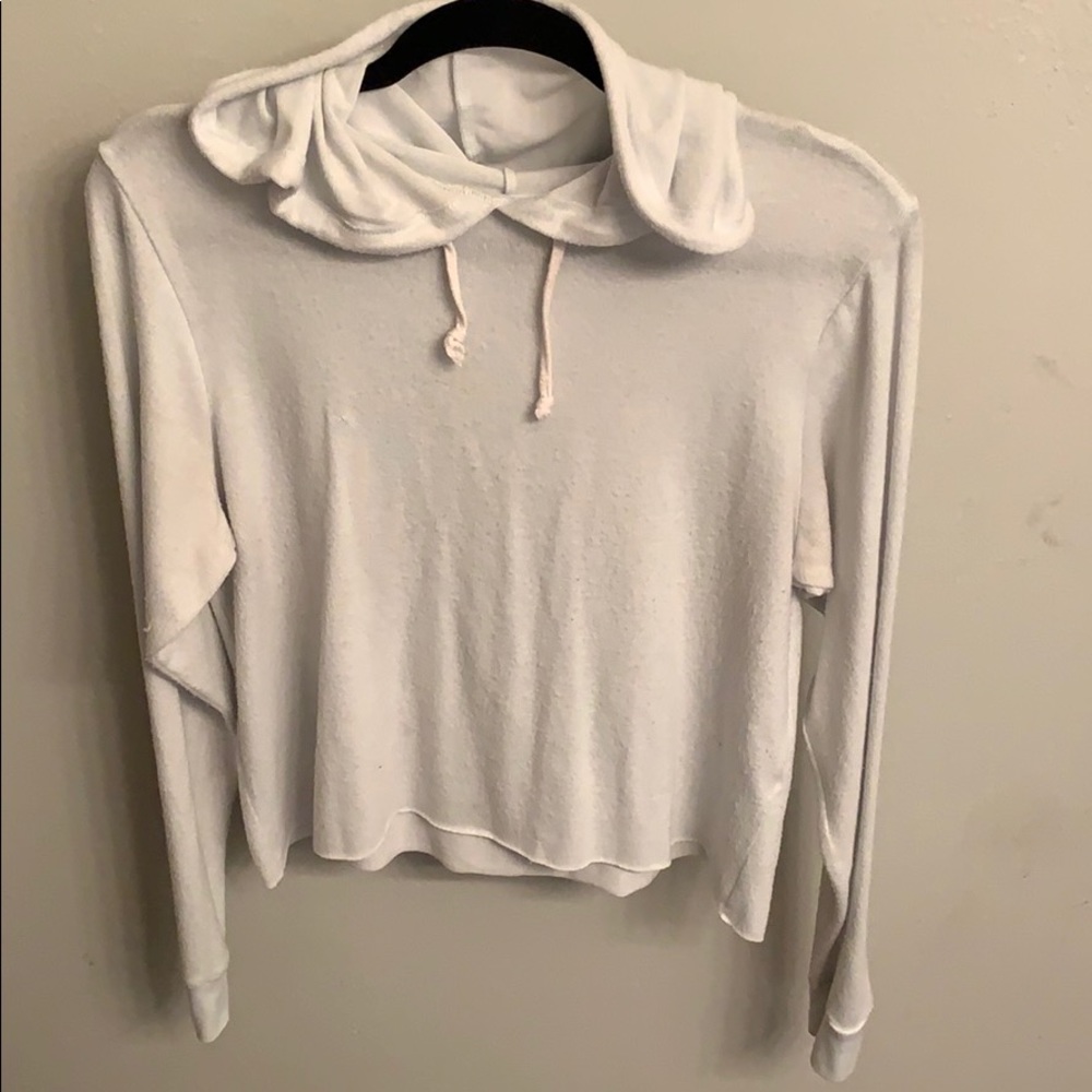 Lightweight crop hoodie, no pockets